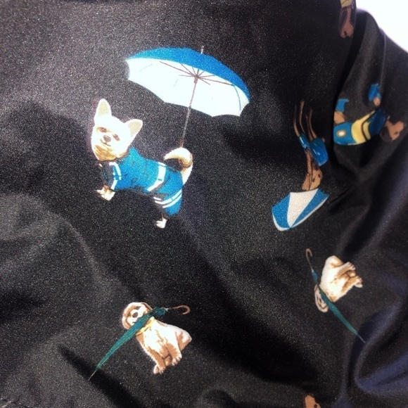 3/$25 🍄 Dogs with Umbrellas Nylon Makeup Bag - Picture 3 of 6